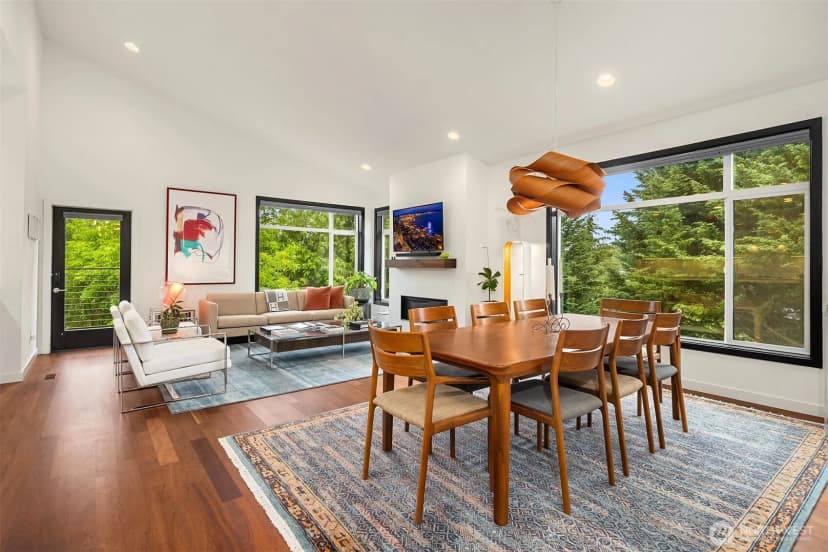 Property photo for 311 34th Avenue E, Seattle photo 16