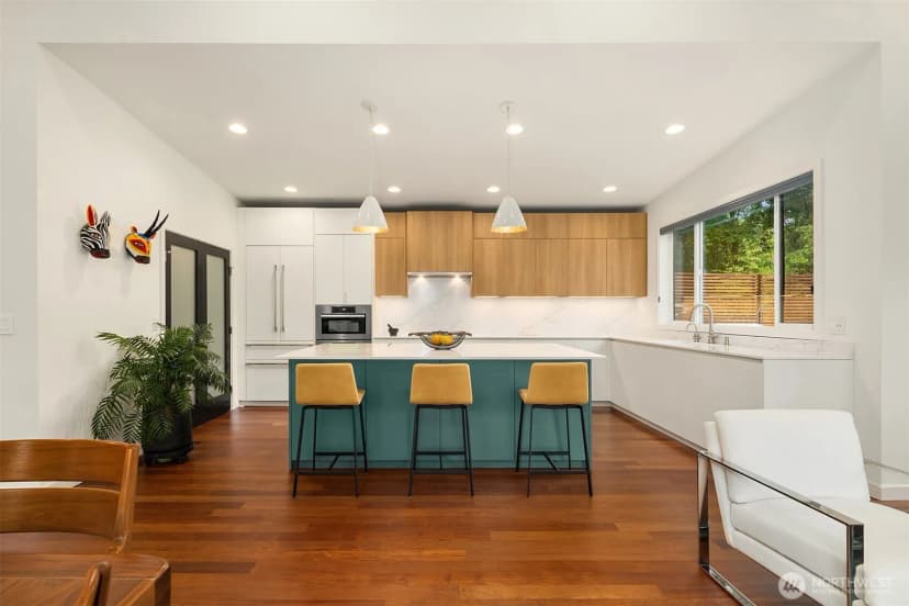 Property photo for 311 34th Avenue E, Seattle photo 10