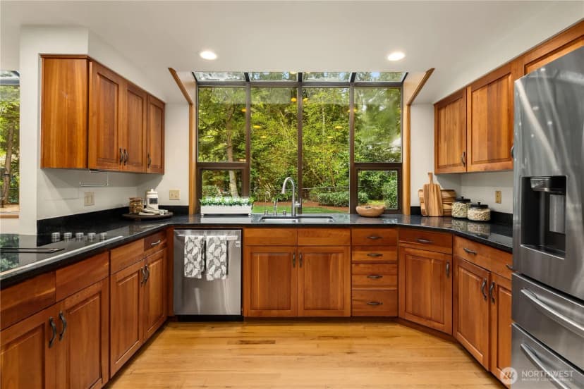 Property photo for 22542 Ne 46th Street, Redmond photo 14