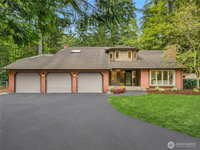 Property photo for 22542 Ne 46th Street, Redmond photo 3