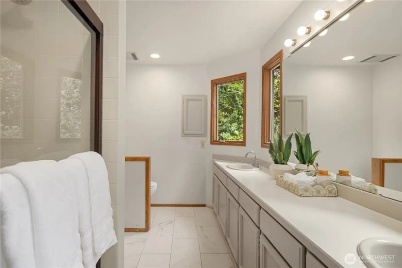 Property photo for 22542 Ne 46th Street, Redmond photo 26