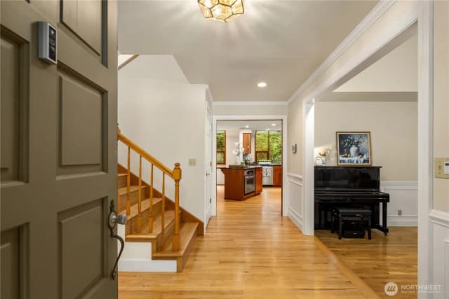 Property photo for 22542 Ne 46th Street, Redmond photo 5