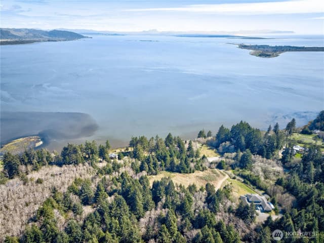 Property photo for 1740 State Route 101, Ilwaco photo 4