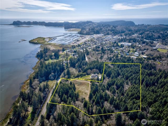 Property photo for 1740 State Route 101, Ilwaco