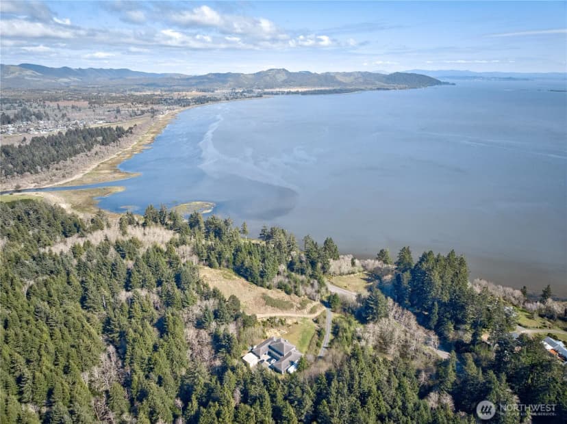 Property photo for 1740 State Route 101, Ilwaco photo 8