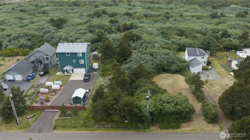 Property photo for 163 Sand Dune Avenue Nw, Ocean Shores photo 2