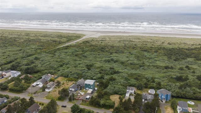 Property photo for 163 Sand Dune Avenue Nw, Ocean Shores photo 3