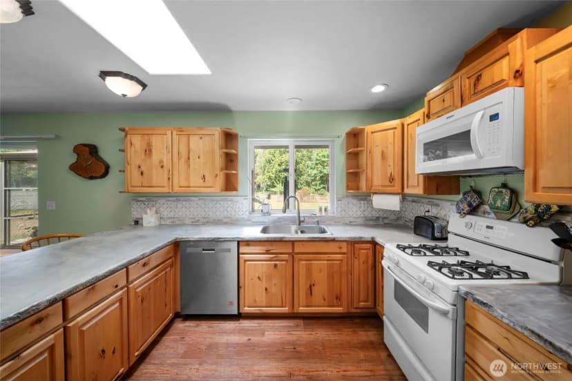 Property photo for 866 Se Somers Drive, Shelton photo 9