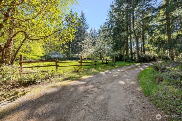 Property photo for 28525 143rd Avenue Sw, Vashon photo 2