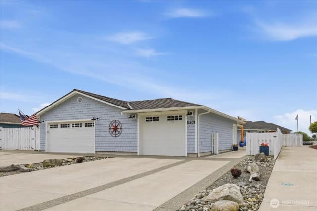 Property photo for 5301 Doon Way, Anacortes photo 2