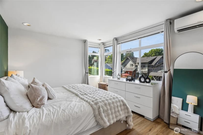 Property photo for 3913 Sw Hudson Street, Seattle photo 17