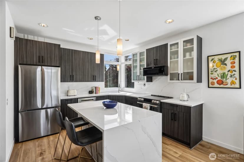 Property photo for 3913 Sw Hudson Street, Seattle photo 10