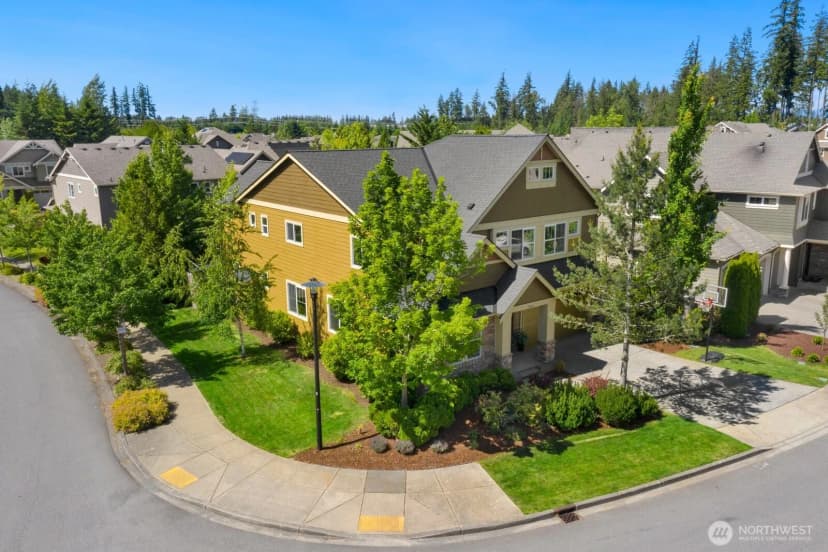 Property photo for 10643 238th Place Ne, Redmond photo 28