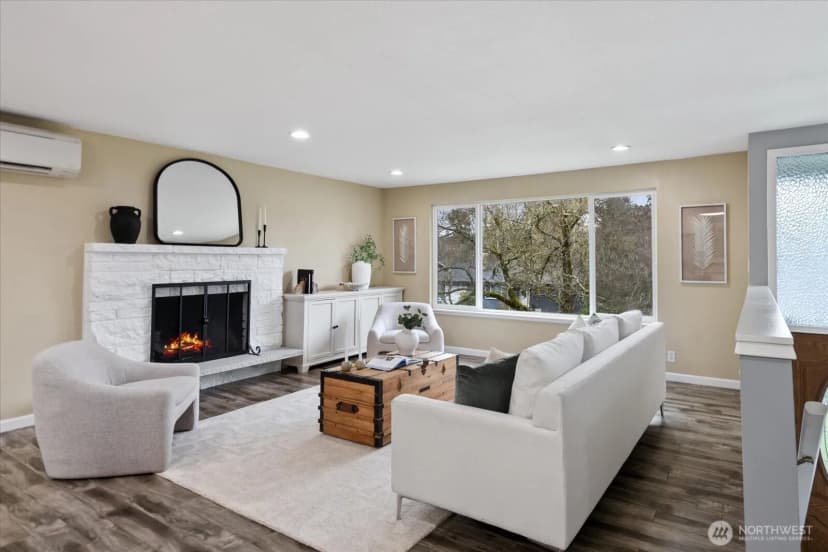 Property photo for 18312 73rd Avenue W, Edmonds photo 2