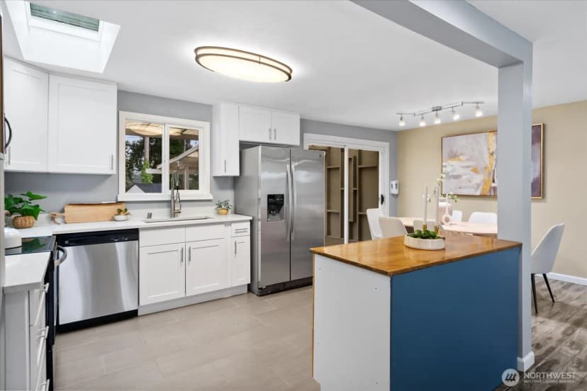 Property photo for 18312 73rd Avenue W, Edmonds photo 6