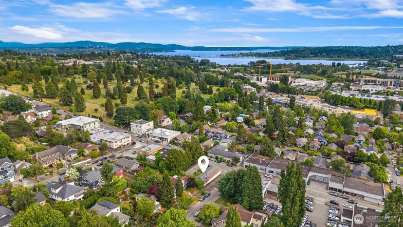 Property photo for 2800 Ne 55th Street, Seattle photo 16