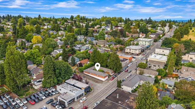 Property photo for 2800 Ne 55th Street, Seattle photo 4