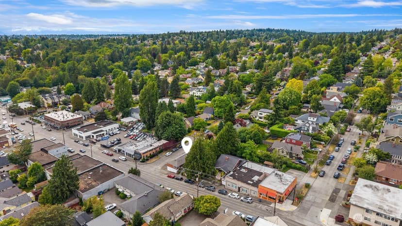 Property photo for 2800 Ne 55th Street, Seattle photo 8