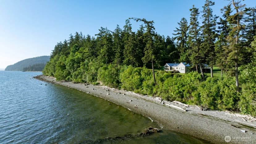 Property photo for 5837 Ambleside Loop, Anacortes photo 12