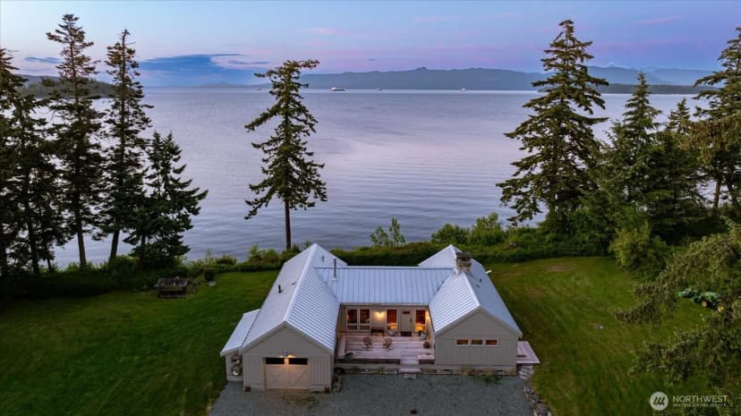 Property photo for 5837 Ambleside Loop, Anacortes photo 16