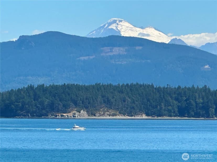 Property photo for 5837 Ambleside Loop, Anacortes photo 9