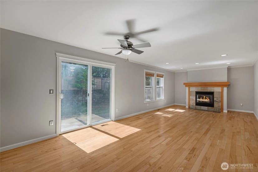 Property photo for 24233 237th Way Se, Maple Valley photo 5