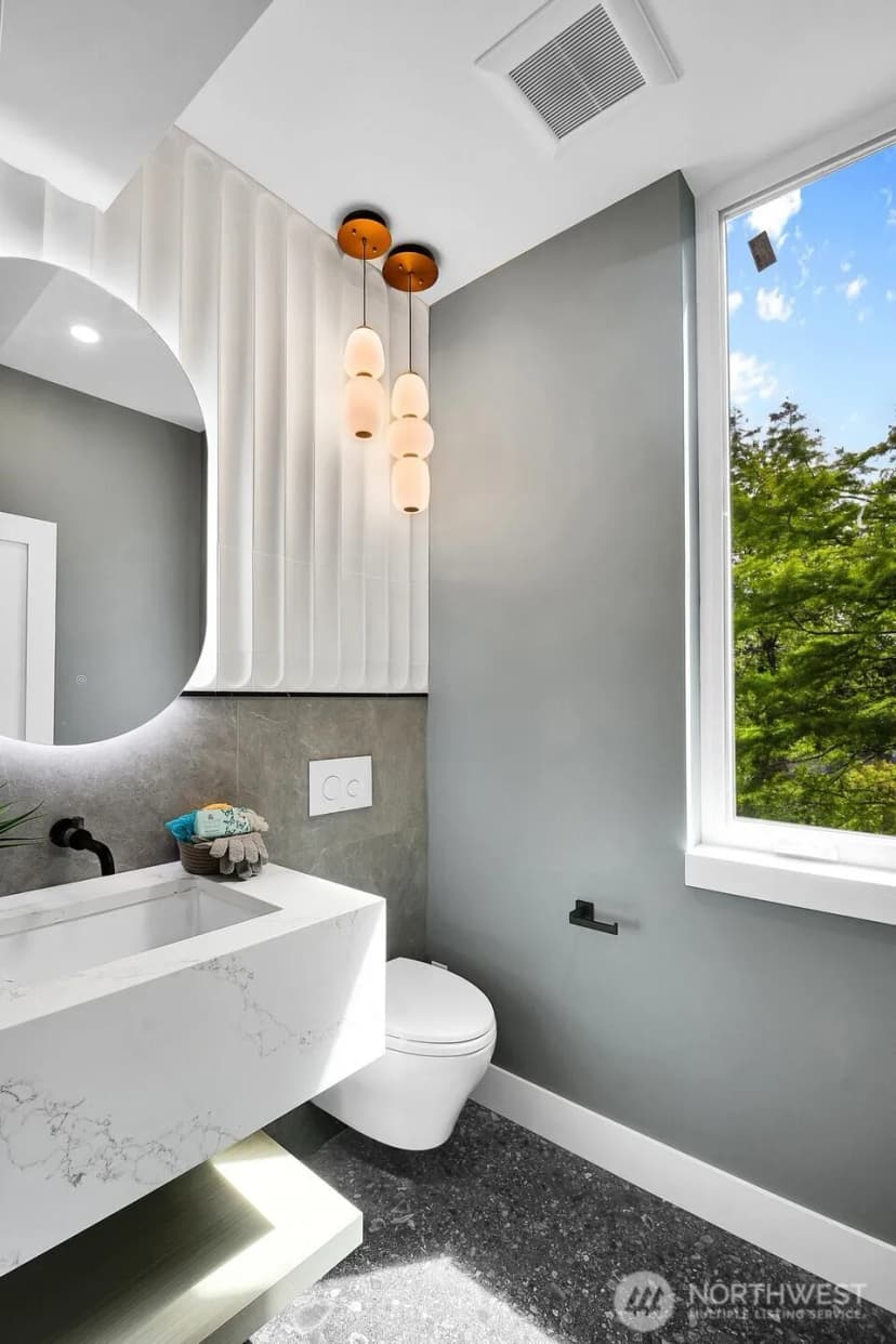 Property photo for 2622 Mayfair Avenue N, Seattle photo 20