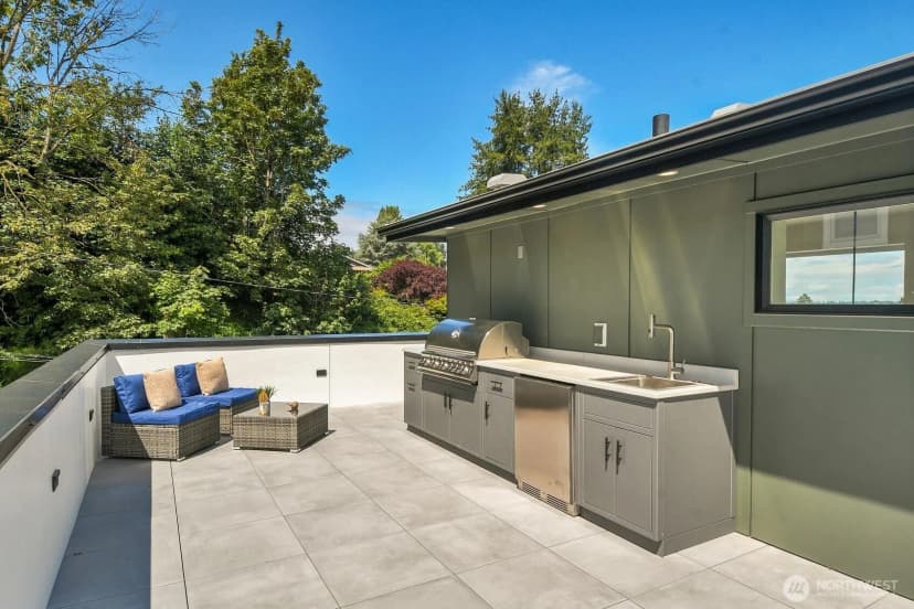Property photo for 2622 Mayfair Avenue N, Seattle photo 37