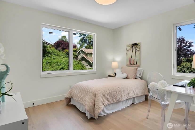 Property photo for 2622 Mayfair Avenue N, Seattle photo 25