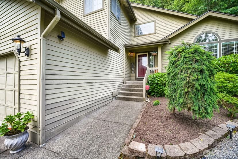 Property photo for 15827 Se 156th Court, Renton photo 3