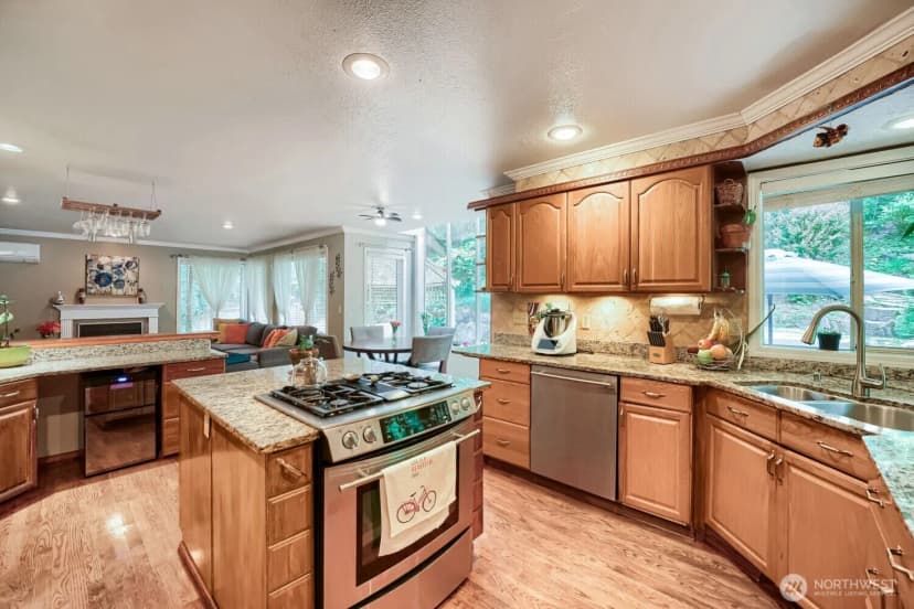 Property photo for 15827 Se 156th Court, Renton photo 7