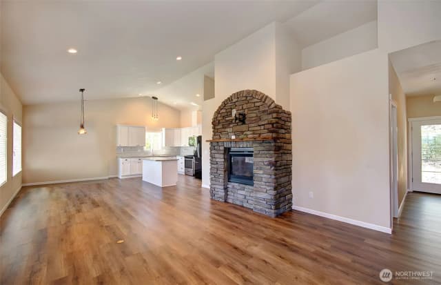 Property photo for 460 Ivy Street, Kalama photo 4