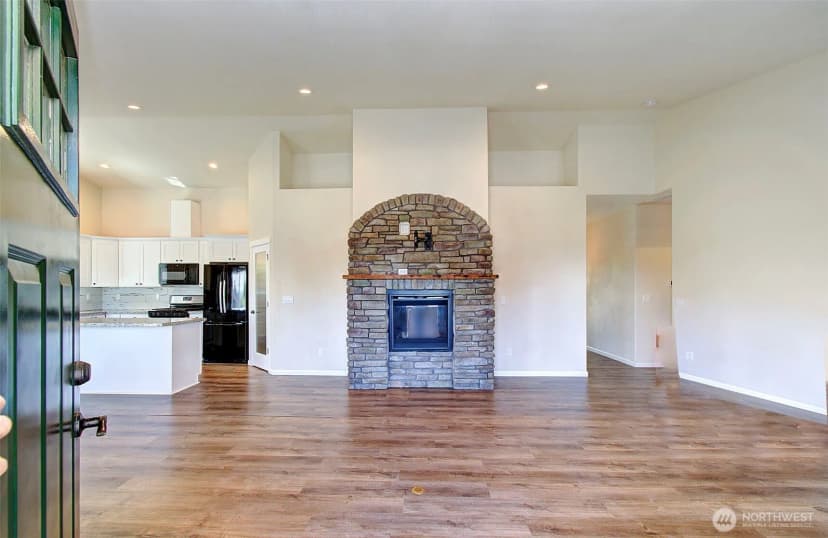 Property photo for 460 Ivy Street, Kalama photo 3
