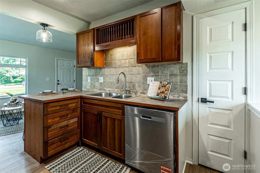 Property photo for 239 S 57th Street, Tacoma photo 9
