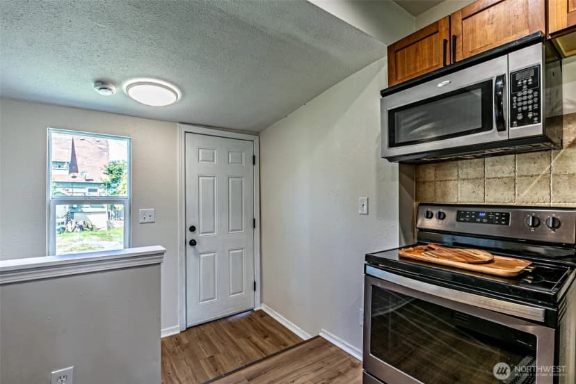 Property photo for 239 S 57th Street, Tacoma photo 10