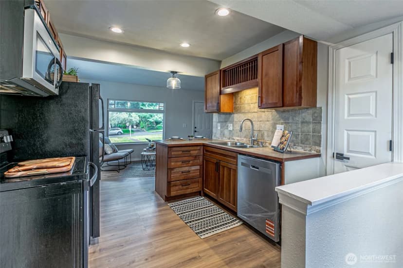 Property photo for 239 S 57th Street, Tacoma photo 8
