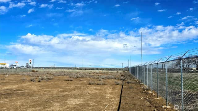 Property photo for 36579 Ne Rd I.8, Coulee City photo 2