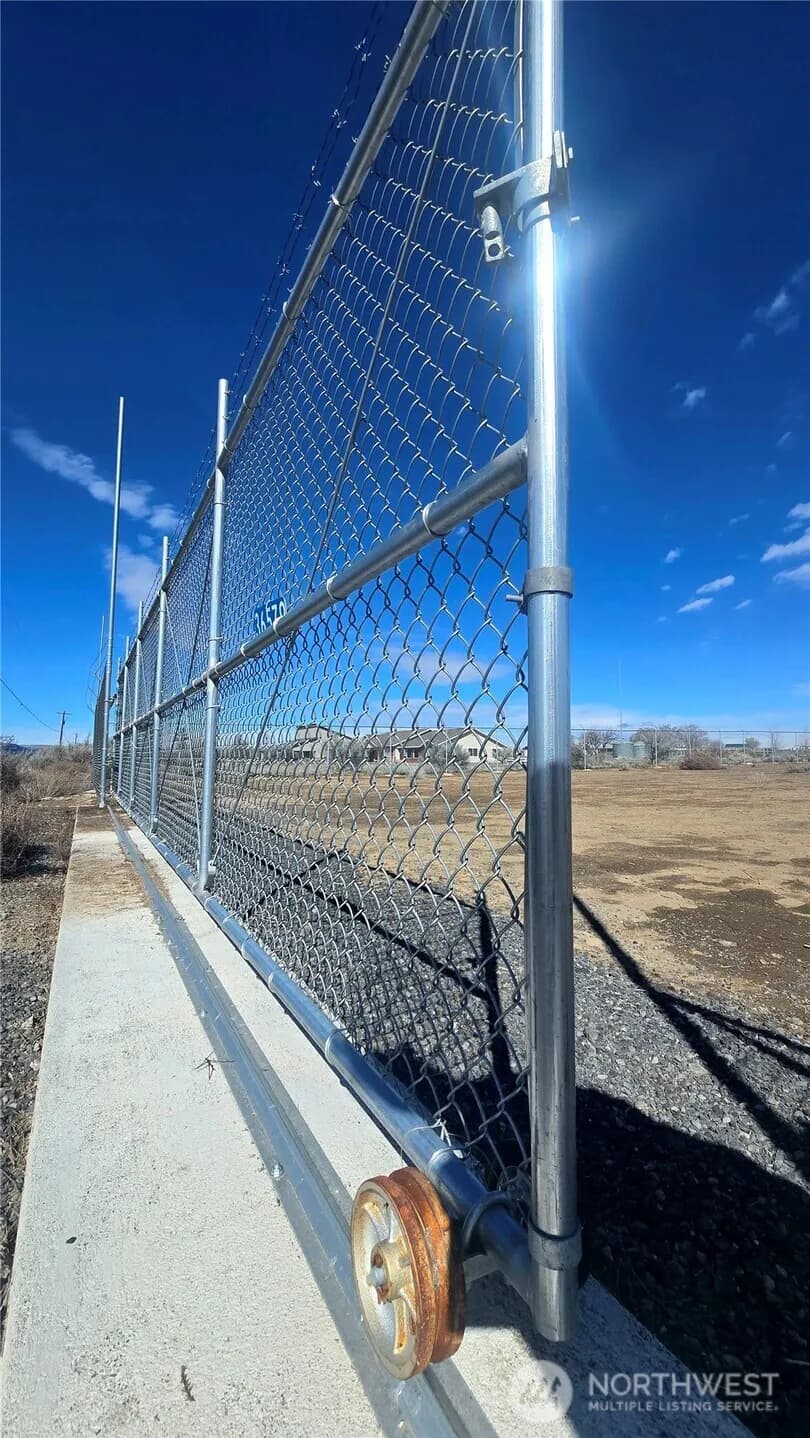 Property photo for 36579 Ne Rd I.8, Coulee City