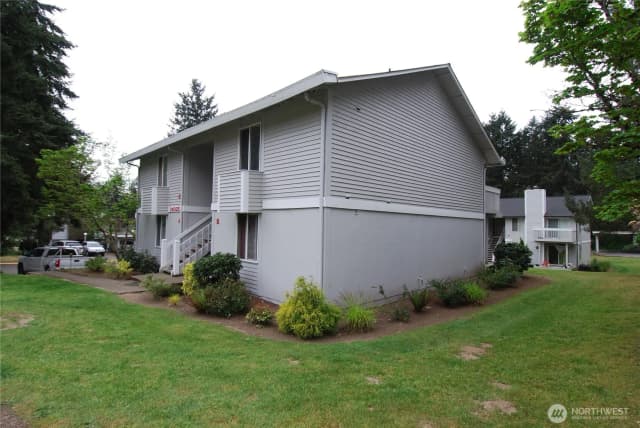 Property photo for 34025 1st Place S, Federal Way photo 3