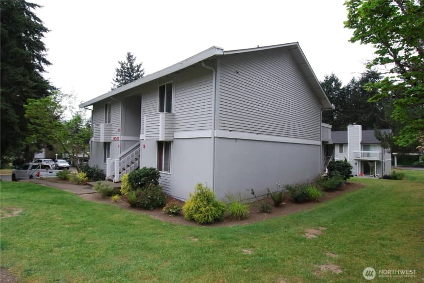 Property photo for 34025 1st Place S, Federal Way photo 3