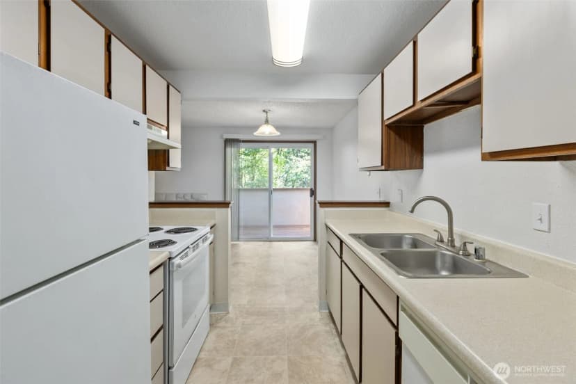 Property photo for 34025 1st Place S, Federal Way photo 15
