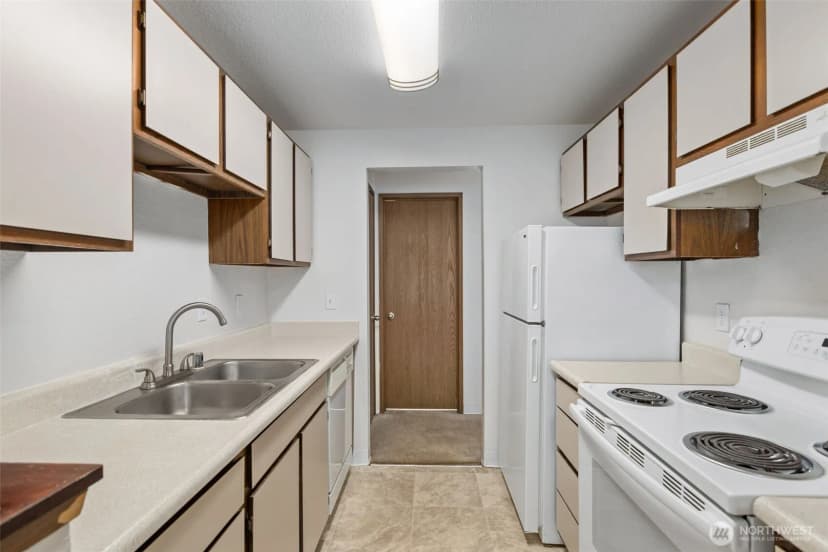Property photo for 34025 1st Place S, Federal Way photo 12