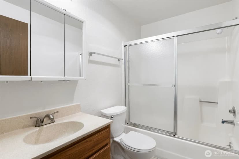 Property photo for 34025 1st Place S, Federal Way photo 10