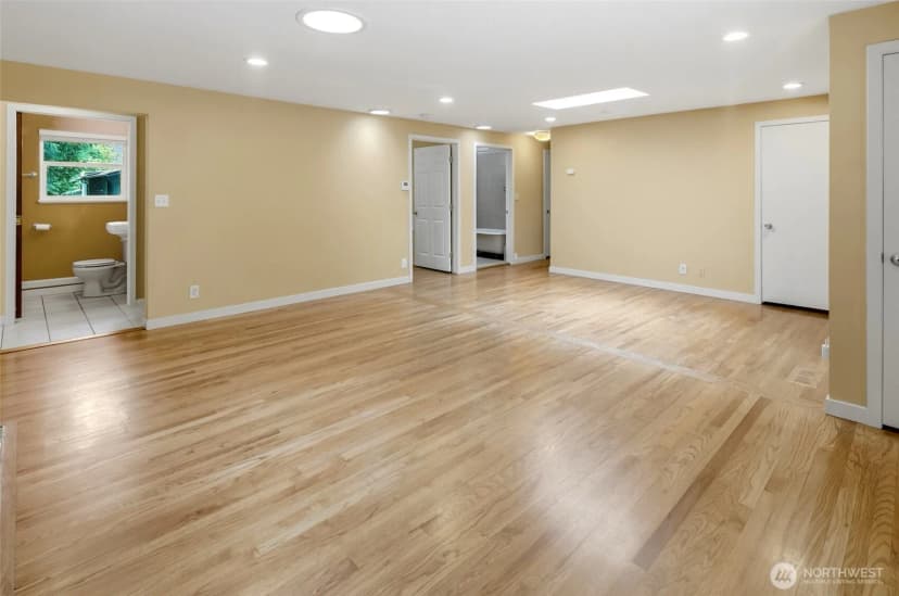 Property photo for 3815 Ne 113th Street, Seattle photo 9