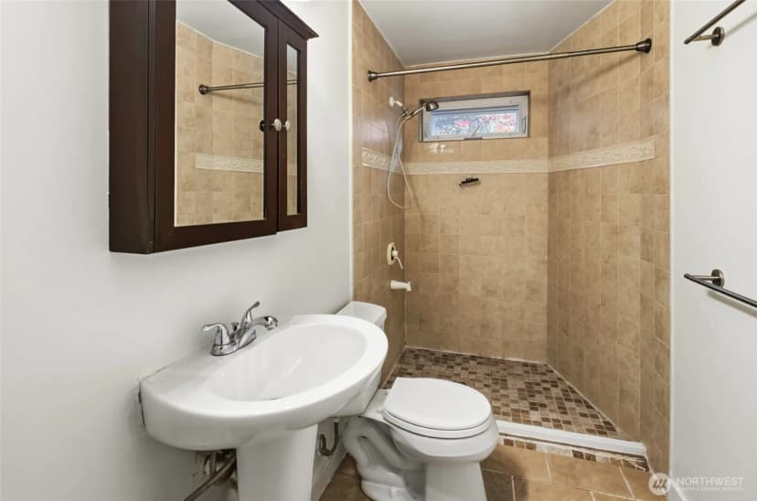 Property photo for 3815 Ne 113th Street, Seattle photo 29