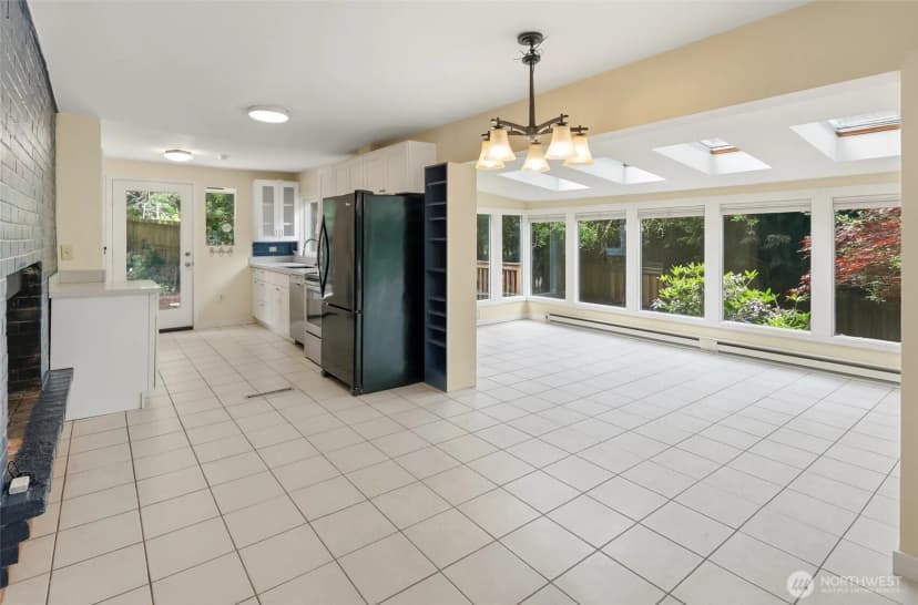 Property photo for 3815 Ne 113th Street, Seattle photo 16
