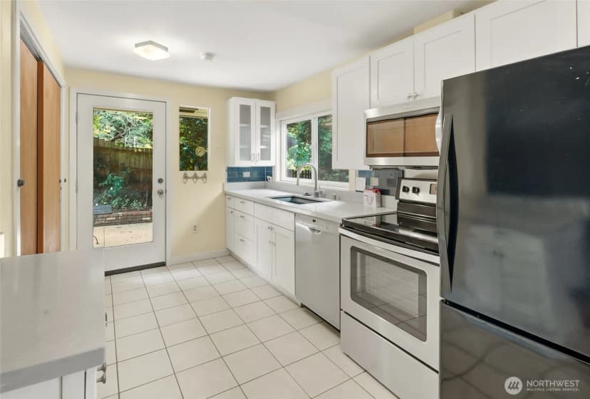 Property photo for 3815 Ne 113th Street, Seattle photo 15