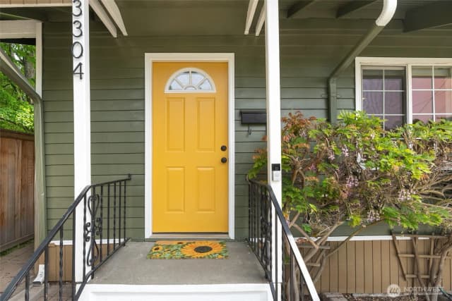 Property photo for 3304 23rd Avenue S, Seattle photo 4