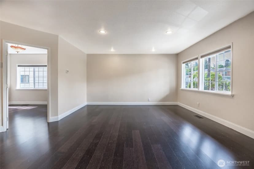 Property photo for 3304 23rd Avenue S, Seattle photo 11