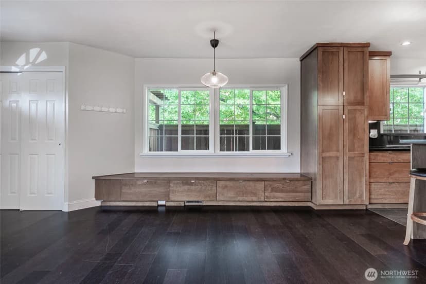 Property photo for 3304 23rd Avenue S, Seattle photo 18
